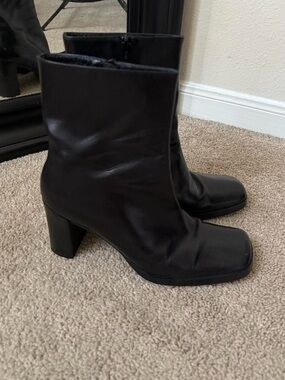 Via Spiga Black Leather Ankle Boots